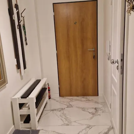 Horvi Apartment *